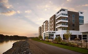 The Landing Hotel At Rivers Casino